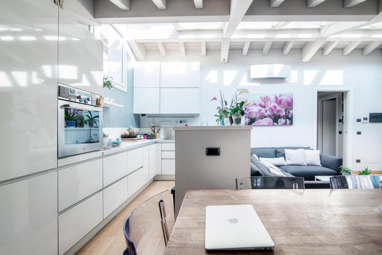 Joivy Isotta'S House With 2 Cosy Balconies Apartment โกโม ภายนอก รูปภาพ