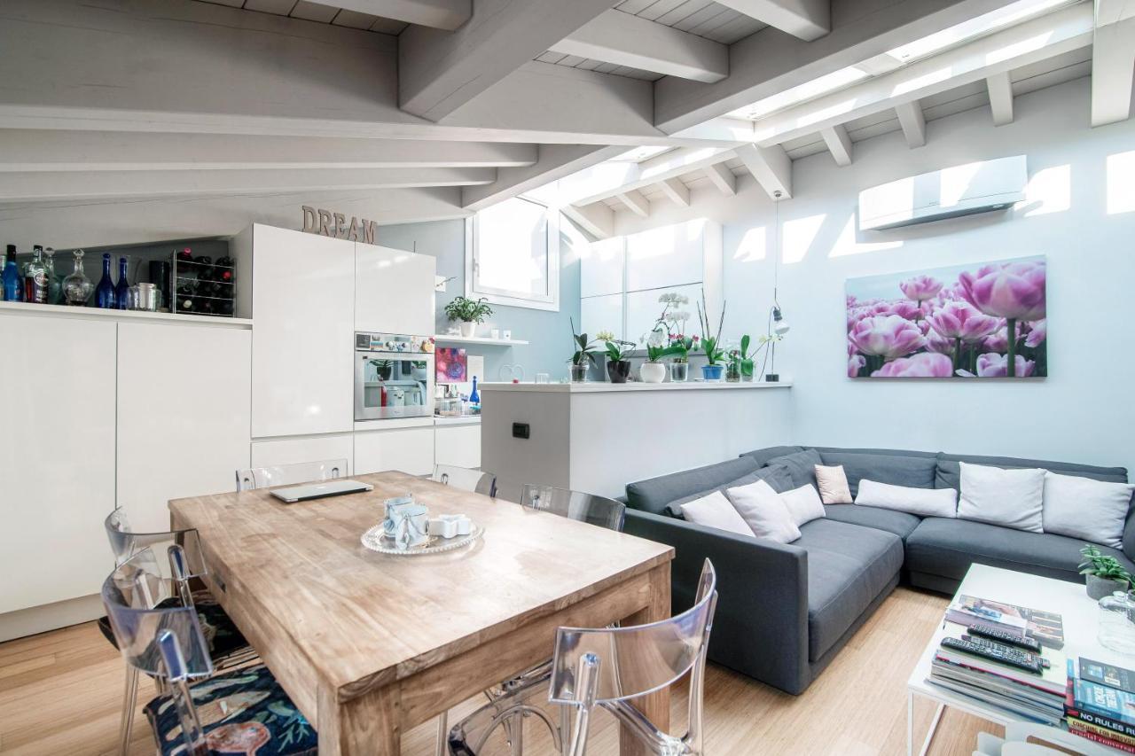 Joivy Isotta'S House With 2 Cosy Balconies Apartment โกโม ภายนอก รูปภาพ