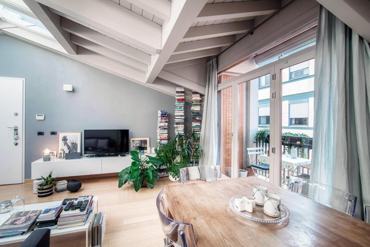 Joivy Isotta'S House With 2 Cosy Balconies Apartment โกโม ภายนอก รูปภาพ